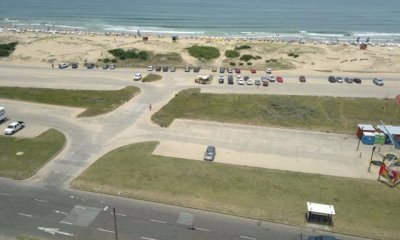 Venta de apartamento en la Brava, 2 Dormitorios y medio, frente al Mar.
