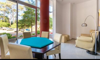 Venta y alquiler de apartamento en la Roosevelt, 3 dormitorios, 2 baños, gran vista.