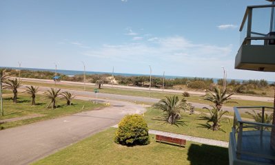 Alquiler de apartamento en la brava, 2 dormitorios, 2 baños, buen lugar y buena vista.