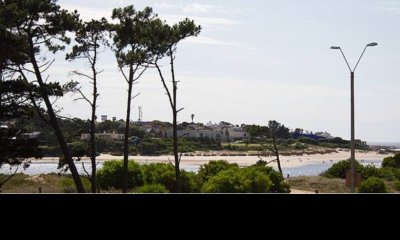 venta y permuta de apartamento en la brava, 2 dormitorios, 2 baños, gran vista al mar.
