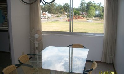 Venta de apartamento en Maldonado centro, 2 dormitorios, baño, para vivir todo el año.