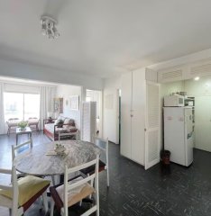 Venta de apartamento en la Peninsula, 1 dormitorio, baño, con vista.