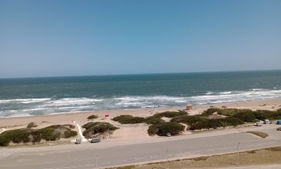 Venta de apartamento en la Brava, 1 dormitorio, baño, piscina climatizada, gran vista al mar.