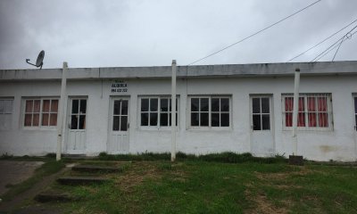 Alquiler en al ciudad de Maldonado, zona La Candelaria, 1 dormitorio, baño, patio al fondo con Parrilla.-