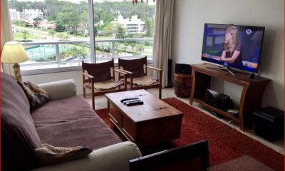Venta  y alquiler de apartamento en la Mansa, 3 dormitorios, 2 baños, piscina, canchas, buena vista.