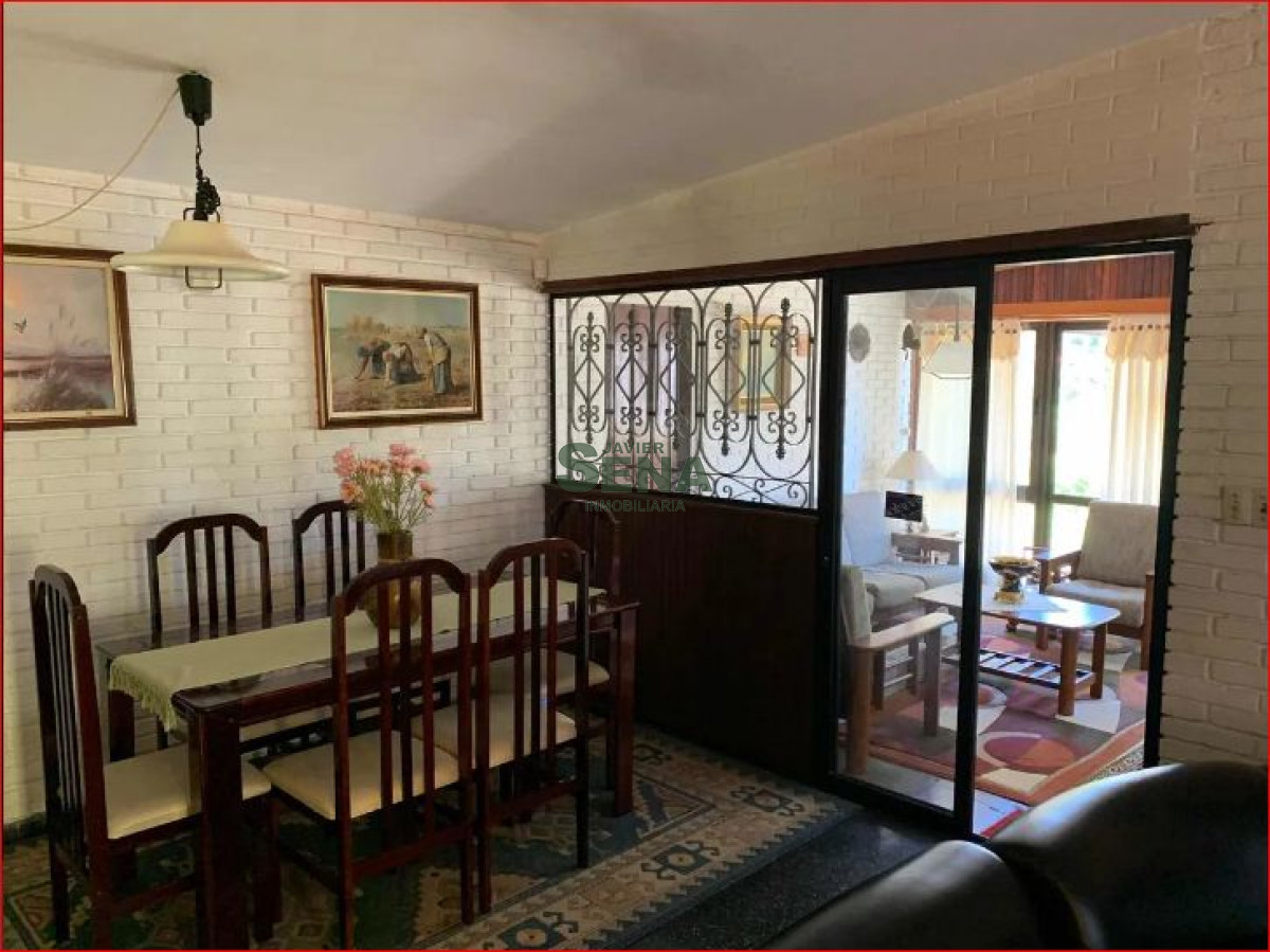 Venta de casa en Cantegril, 6 dormitorios, 4 baños, buen terreno y lindo lugar. - GoPunta - Portal Inmobiliario de Punta del Este - Maldonado