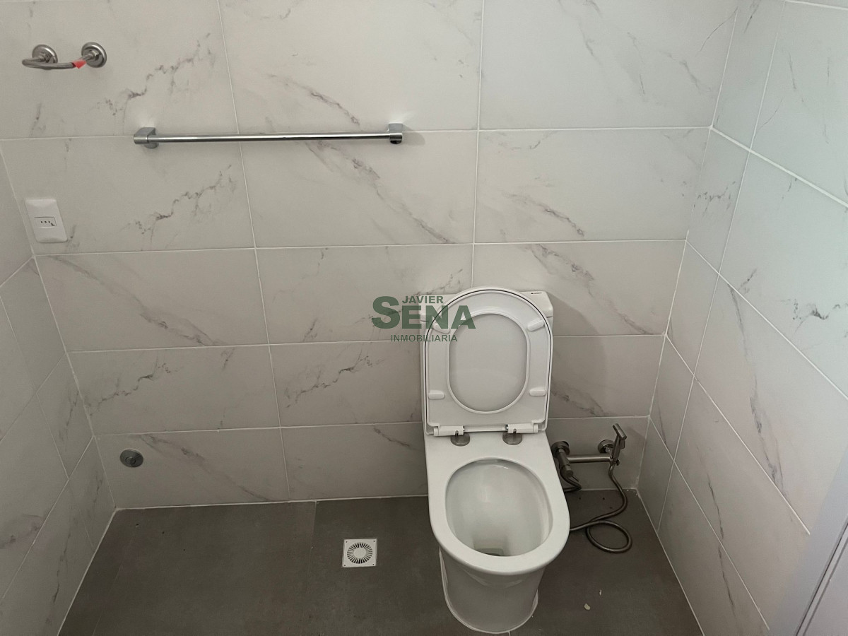 Venta de casa ph de 2 dorm, 2 baño, con idea de otra construcción - GoPunta - Portal Inmobiliario de Punta del Este - Maldonado