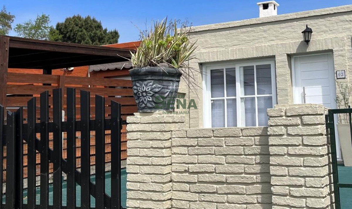 Venta de casa en la Mansa, 2 dormitorios, baño,  en inmejorable ubicación, a pasos del Shopping Atlántico, cerca de todo. - GoPunta - Portal Inmobiliario de Punta del Este - Maldonado