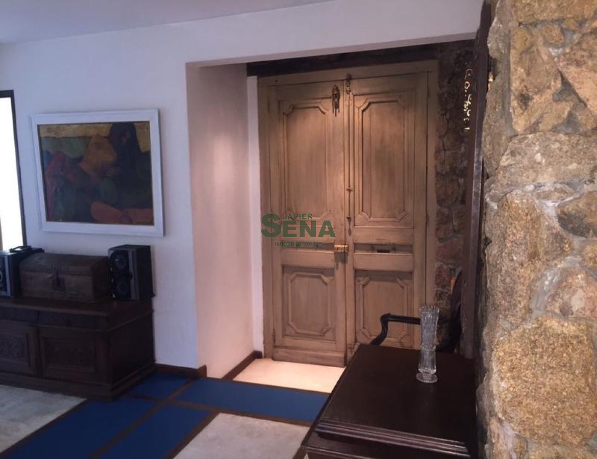 Venta y alquiler de casa en la La Barra, 4 Dormitorios y amplios Ambientes - GoPunta - Portal Inmobiliario de Punta del Este - Maldonado