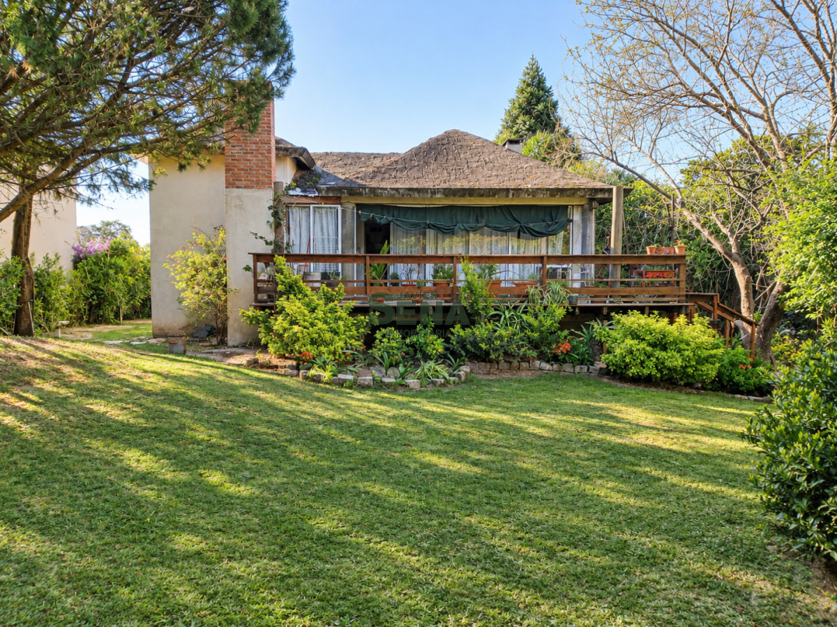 Venta de casa en Rincon del indio, 3 dormitorios, 3 baños, vivir todo el año.