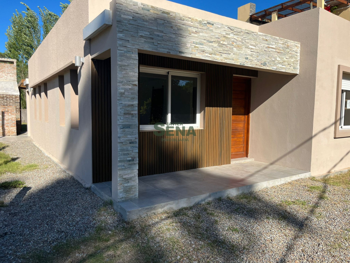 Venta de casa ph de 2 dorm, 2 baño, con idea de otra construcción - GoPunta - Portal Inmobiliario de Punta del Este - Maldonado