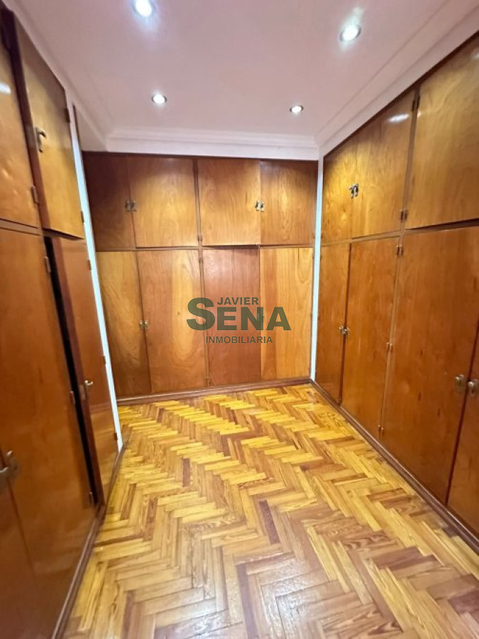 Venta de local en Buenos Aires Lanus, 417m2 de tierra. - GoPunta - Portal Inmobiliario de Punta del Este - Maldonado