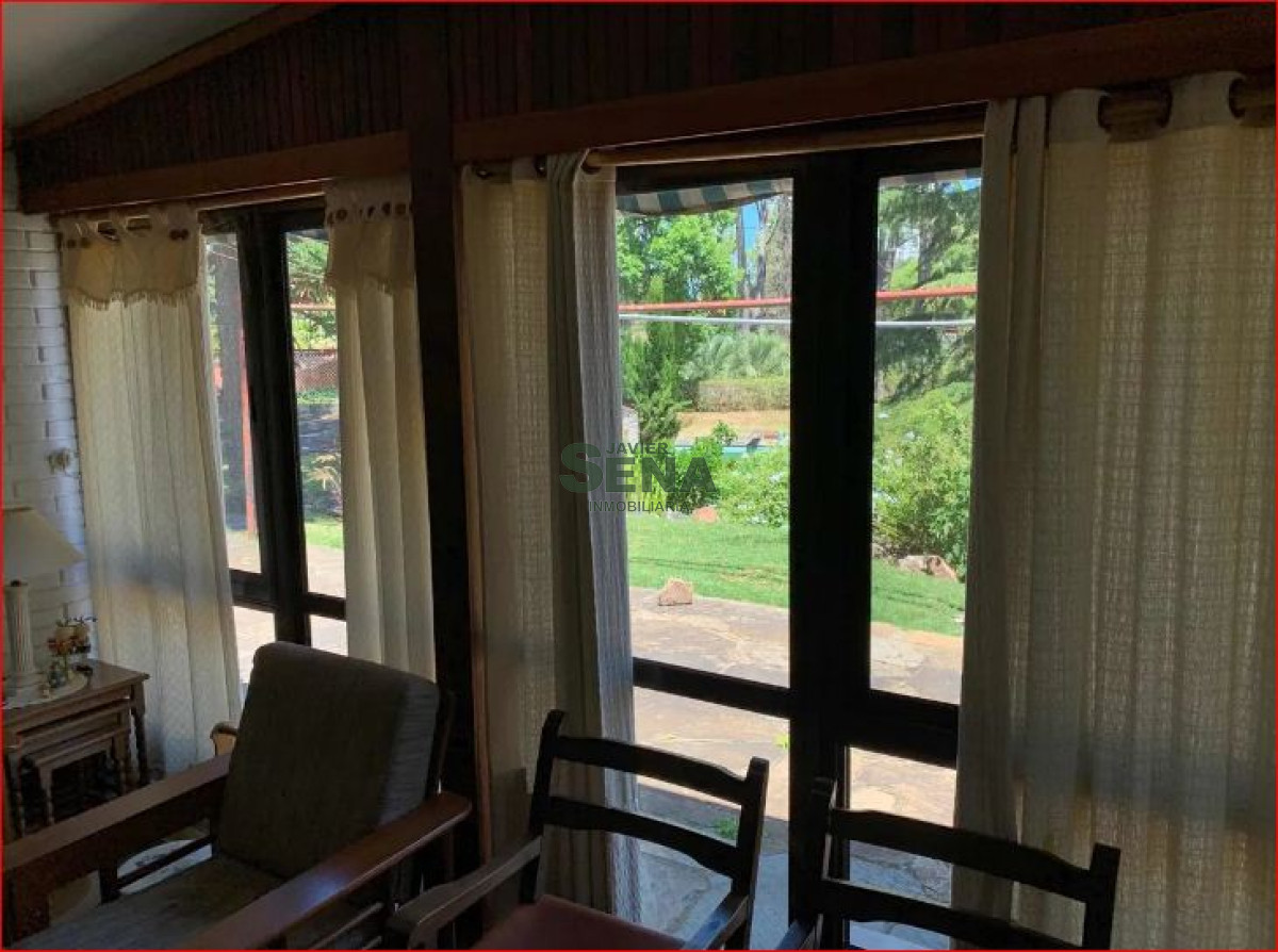 Venta de casa en Cantegril, 6 dormitorios, 4 baños, buen terreno y lindo lugar. - GoPunta - Portal Inmobiliario de Punta del Este - Maldonado