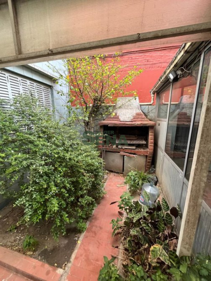Venta local vivienda en Buenos Aires Lanus, 251m2 de tierra. - GoPunta - Portal Inmobiliario de Punta del Este - Maldonado