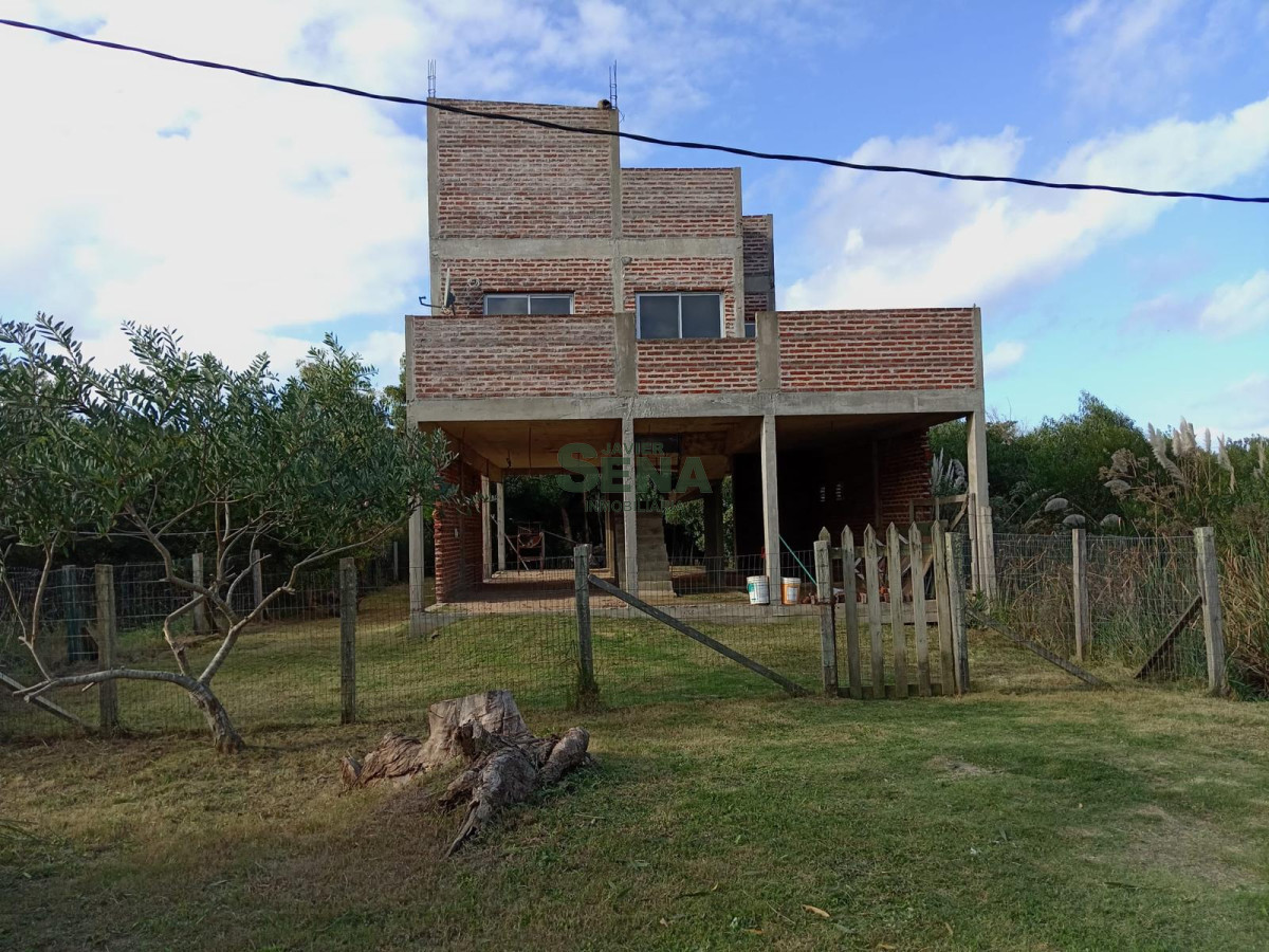 Venta de casa en construcción en Sta Mónica, de 3 dormitorios, 2 baños, con vista a la laguna. - GoPunta - Portal Inmobiliario de Punta del Este - Maldonado