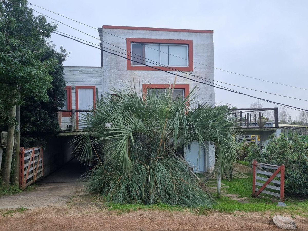 Venta de casa  en Brio Buenos Aires, 4 dormitorios, 3 baños, de dos plantas con hermosa vista desde todas las habitaciones. - GoPunta - Portal Inmobiliario de Punta del Este - Maldonado