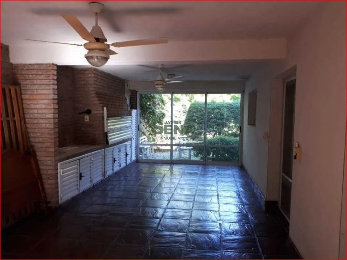 Venta de casa en Santa Fe Argentina, 2 domitorios, 2 baños, buen lugar. - GoPunta - Portal Inmobiliario de Punta del Este - Maldonado