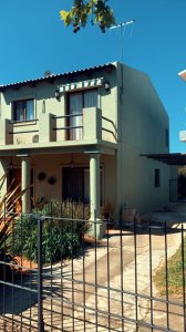 Venta de casa en Lausana, 2 dormitorios, 3 baños, buena casa vivir todo el año.