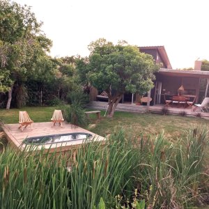 Alquiler casa en San Vicente, de 1 dormitorio, baño, barrio seguro próximo a la playa y a José Ignacio.
