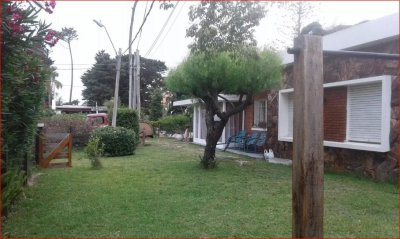 Alquiler y venta de casa en la Mansa, 3 dormitorios, 2 baños, buen lugar.