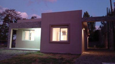 Venta de casa ph de 2 dorm, 2 baño, construcción nueva en lido lugar.