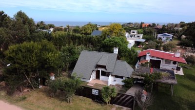 Venta de casa en el Chorro, 3 dormitorios2 baños, precioso lugar.