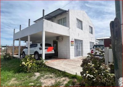 Venta de casa en Brio Buenos Aires, 2 dormitorios, 2 baños, buen entorno.