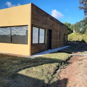 Alquiler de casa en los caracoles, 2 dormitorios, baño, lindo lugar-