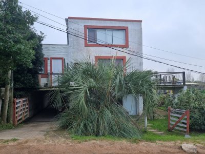 Venta de casa  en Brio Buenos Aires, 4 dormitorios, 3 baños, de dos plantas con hermosa vista desde todas las habitaciones.