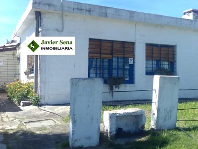 Alquiler de apartamento en zona de Maldonado, 1 dormitorio, baño, sobre importante avenida en maldonado.