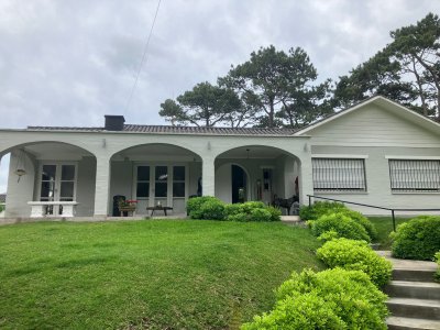 Venta de maravillosa propiedad con 3 mil m2 de terreno y todas las comodidades en San Rafael