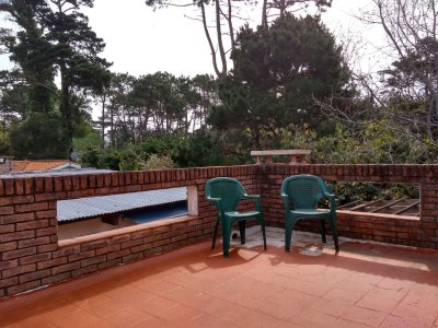 Venta de casa en Cantegril, 3 dormitorios, 1 baños, divino lugar.-    