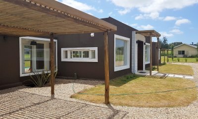 Venta de casa 3 dormitorios en la barra, 3 baños, gran parque.