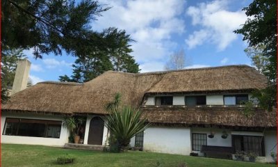 Venta en El Golf, muy buena casa, 3 dormitorios, 3 baños, pileta.