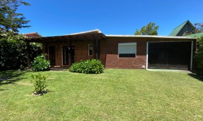 Venta  buena casa en Brio. Buenos Aires, 2 Dormi, 2 Baños, cerca d/ Mar