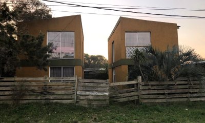 Venta de casa en la Juanita, dos casas de 2 dormitorios con baño, cerca del mar.