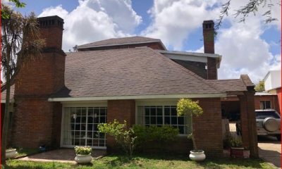 Venta de casa en Lausana, 5 dormitorios, 3 baños, buen terreno y muy buena construccion.