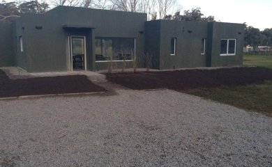 Venta de casa en Punta Ballena, 3 dormitorios, 2 baños, todos los servicio