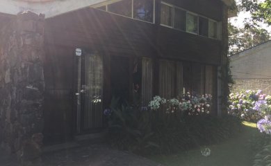 Venta y alquiler de casa en la Mansa, 3 dormitorios 2 baños, lindo lugar cerca del mar.