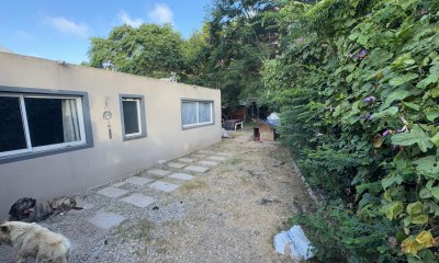 Venta de casa en jardines de córdoba, 3 dormi, baño, buena casa.