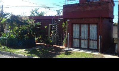 Alquiler y Venta de casa en Maldonado centro, 1 dormitorios, baño, patio al frente-