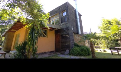 Venta y alquiler de casa en el Tesoro, 4 dormitorios, 2 baños, lindo lugar.