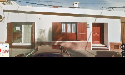 Venta de casa en el Centro de Maldonado, 2 dormitorio, baño, buen lugar para vivir todo el año.
