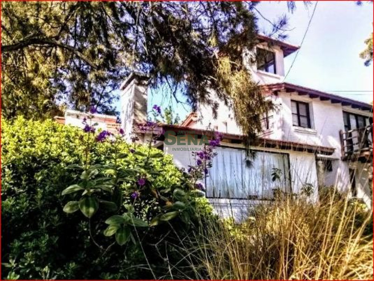 Alquiler de casa en Laguna del diario, 3 dormitorios, 3 baños, lindo lugar y buena casa.