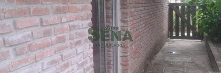 Venta de casa en Solanas, 2 dormitorios, baño, para descansar y vivir todo el año.