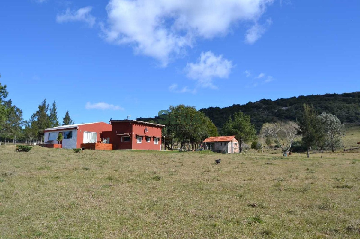 Venta de chacra en Sierra de los Caracoles, 5 has. con muy linda edificacion. - GoPunta - Portal Inmobiliario de Punta del Este - Maldonado