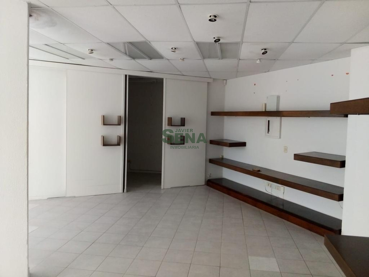 Venta de local en Brava, 62 m2 con frente a la calle. - GoPunta - Portal Inmobiliario de Punta del Este - Maldonado