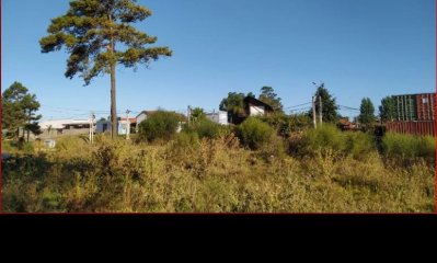 Venta de lote en Altos de la Laguna, 375m2 de tierra con servicios.