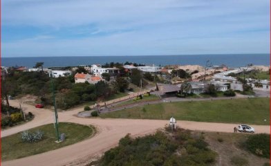 Venta de terreno, en zona de Tio Tom, 1171m2 de tierra, para construir un chalet a metros del mar.