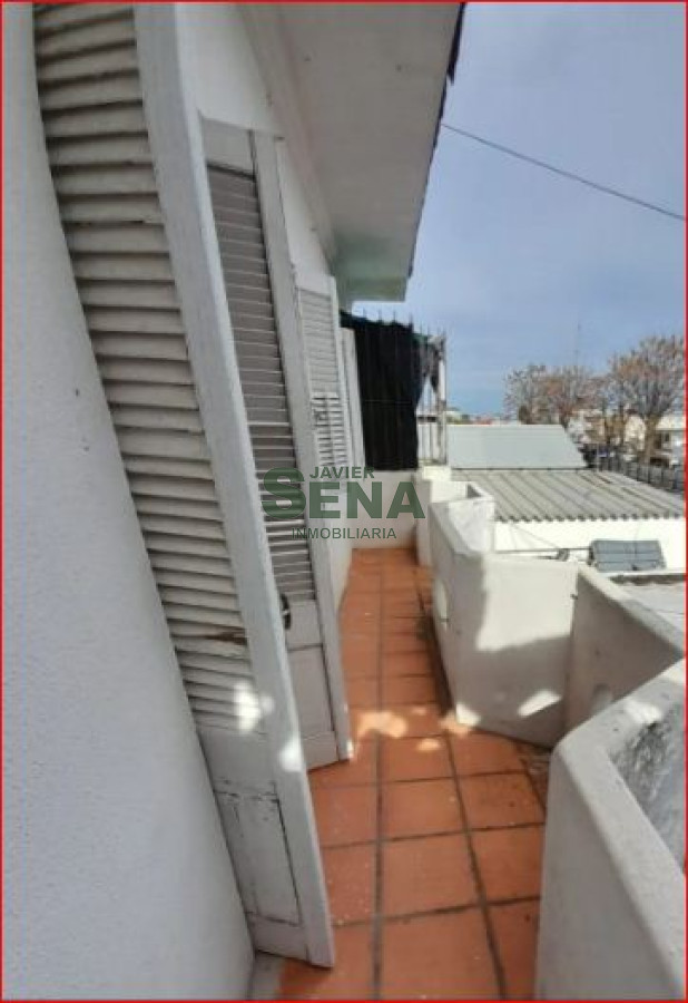 Venta y alquiler de apartamento en Piriapolis. 2 dormitorios, baño, lindo apartamento.